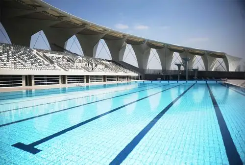 恒温游泳池设备如何选择适合的恒温游泳池设备