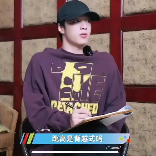 最喜欢看刘耀文宽肩撑衣时刻  红豆生南国,刘耀文是男模[互粉]    #tf