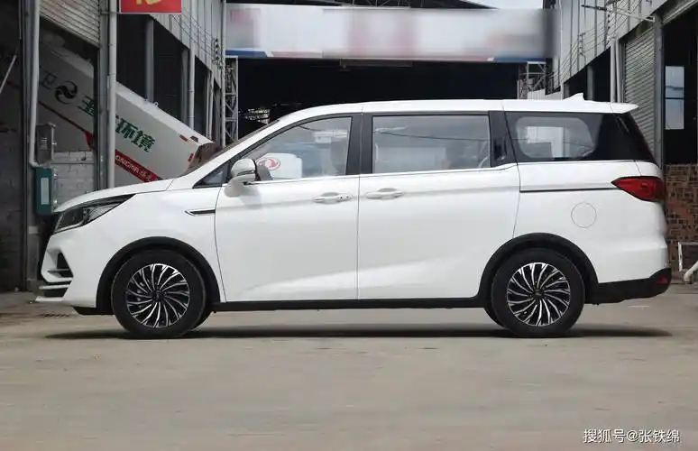 新款长安mpv实车曝光外观很霸气7座侧滑门搭载15t动力