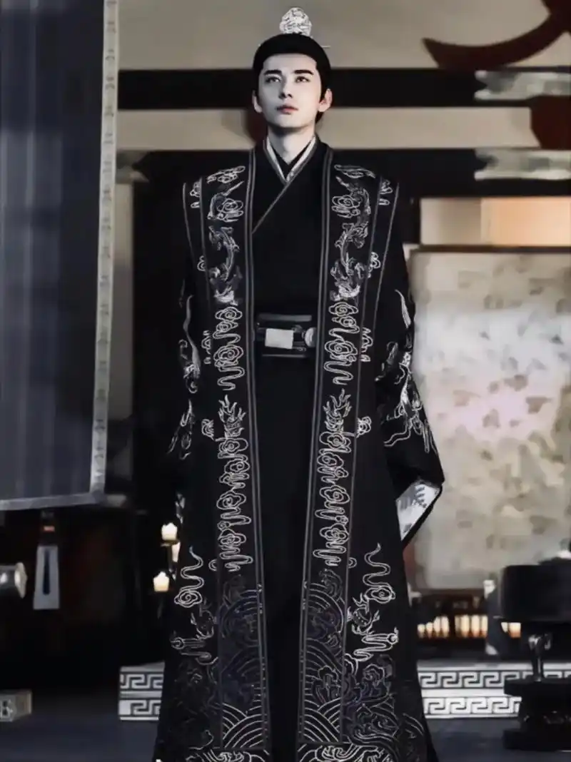 一身红衣来一身白衣去,那个小狐狸永远停留在了十八岁,东宫对每 - 抖