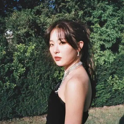 姜涩琪胶片感头像