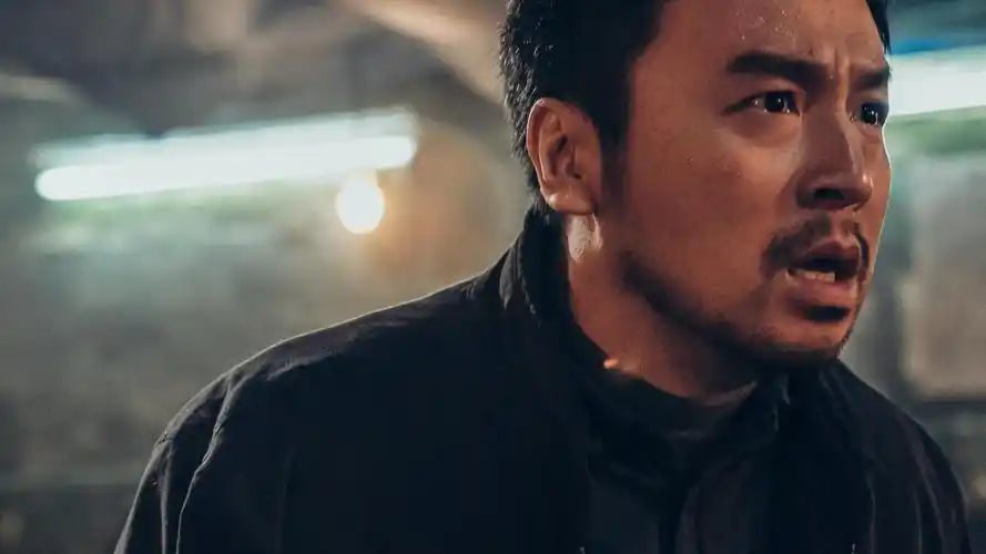 看电影刺杀小说家曝信念版预告雷佳音为救女儿勇闯异世界开战