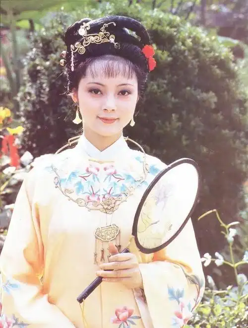 87版《红楼梦》薛宝钗张莉绝版照片,张张经典,总有一张你没见过