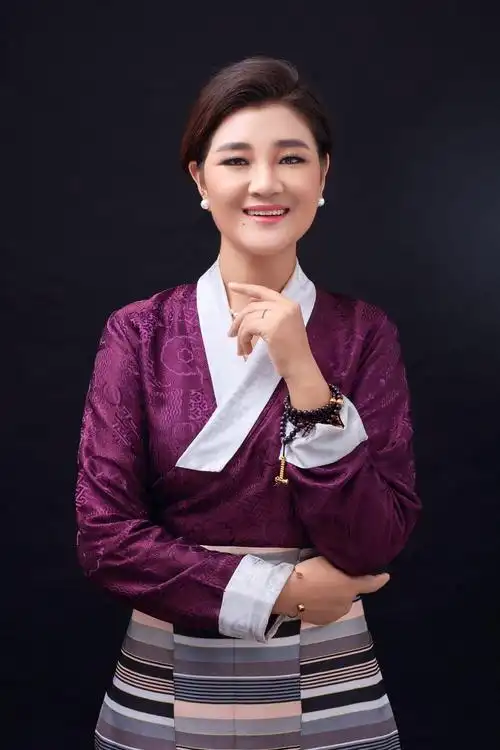 "最美女中音"降央卓玛