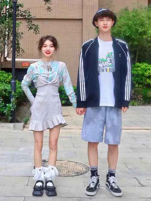 15377183身高差情侣0269小精灵高级灰穿搭