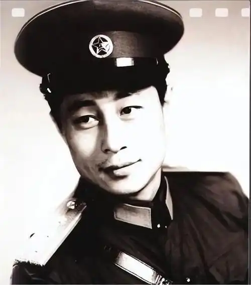 著名演员王心刚:与病妻相伴64年,如今91岁只愿做个普通老头