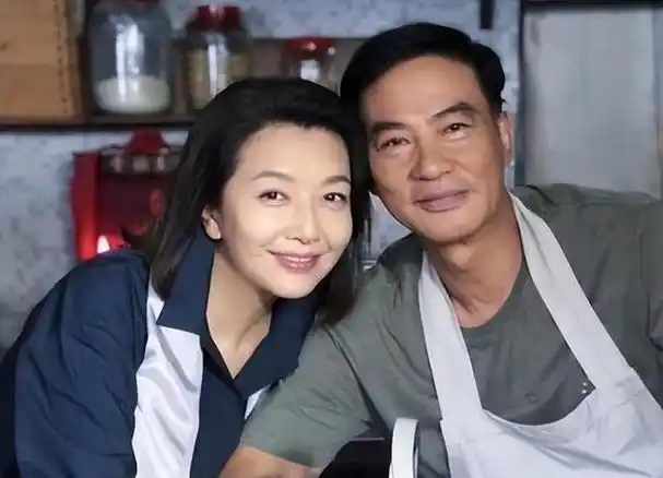 回顾演员田小洁从工人到演员娶女神江珊为妻事业爱情双丰收