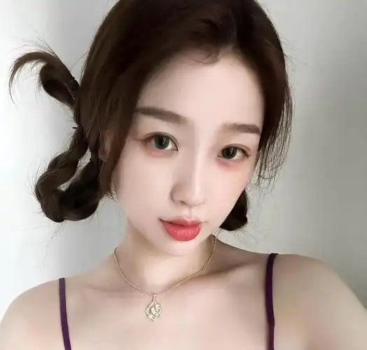 240216迷人怼脸女神虞书欣清新可爱获粉丝无限点赞