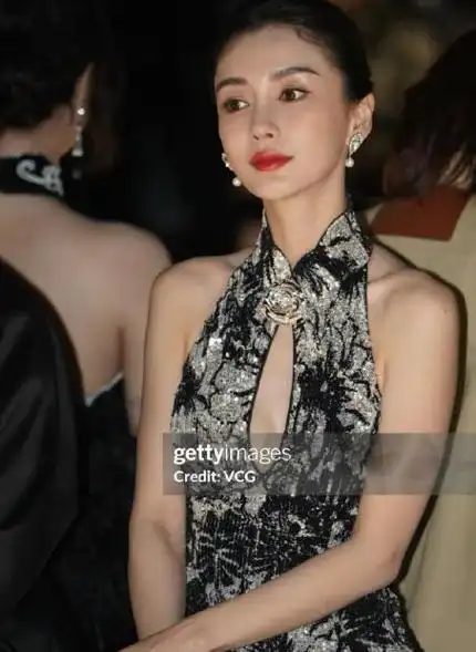 又是红毯angelababy俗气胡连馨瘦到认不出张萌你穿的啥