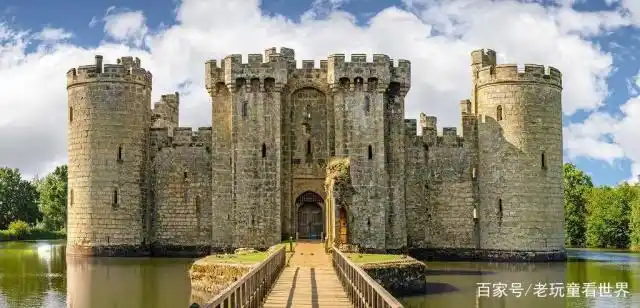 10座令人惊叹的欧洲中世纪城堡,应该计划一次旅行去看看!