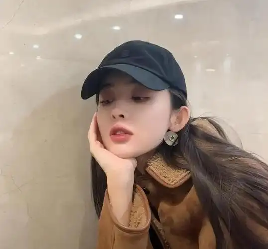 古力娜扎情人节分享美照,嘟嘴卖萌似少女,超大饭量引人惊叹