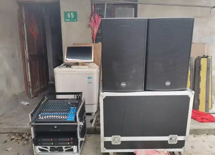 公司扩大规模低价出售舞台音响设备美丽坏笑 坏笑