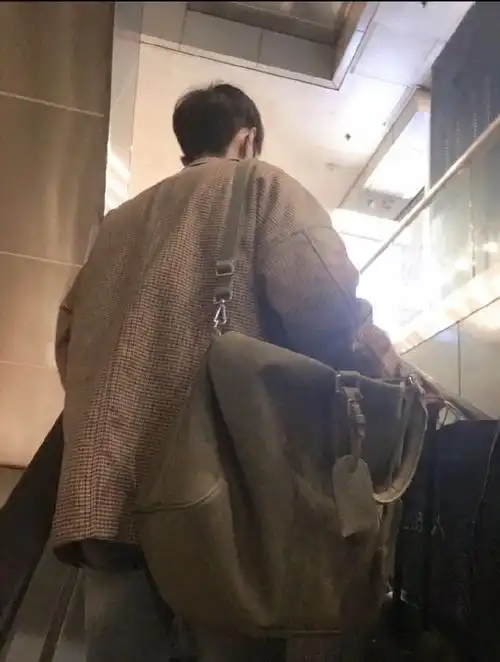 来自藏好你的兔尾巴 - 微博