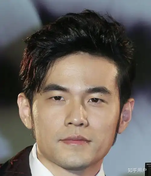 周杰伦的头发是怎样变多了的