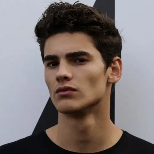 澳大利亚新晋男模从邻家男孩到小狼狗的蜕变casparthomas