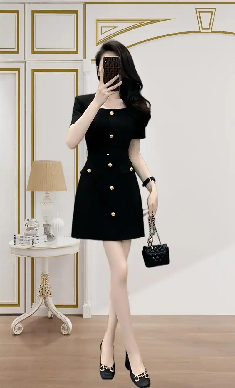 2024年款法式小香风短袖连衣裙女装,将优雅与时尚融合