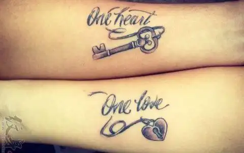 英文情侣纹身加意思,想纹个情侣纹身,英文的