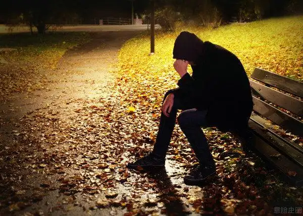 2,我害怕我的将来,充满着失落与失望,人生感觉太长,我不想要这么长.