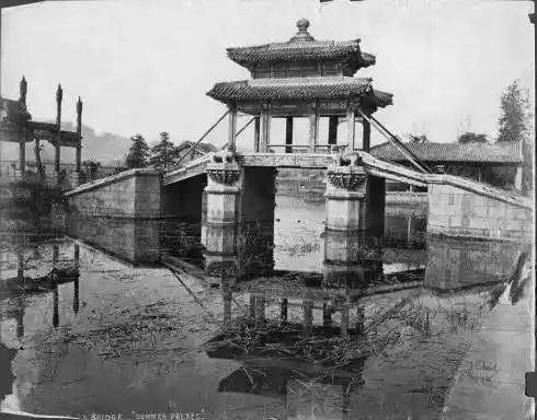 老照片1860年被焚毁的颐和园那时候还叫清漪园