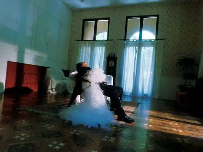 王源二巡定妆照#@tfboys-王源客厅狂欢二巡首套造型定妆照释出,他身