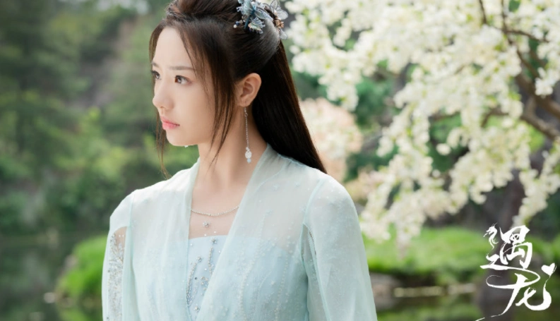 电视剧遇龙青青扮演者潘美烨古装剧照图片