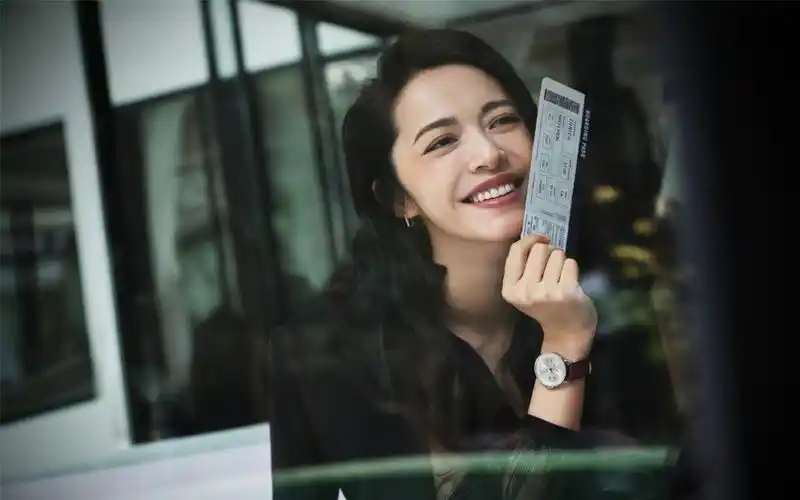 姚晨成熟干练写真图片桌面壁纸