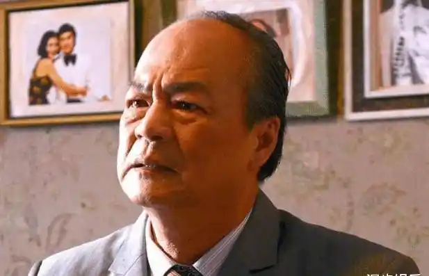 狄龙表演过很多角色,被称为香港四小龙,而且还是帅男形象_作品_人物