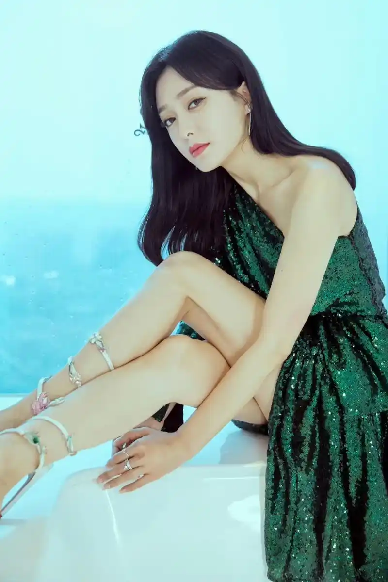 秦岚美照,身材真的是太性感迷人了!#养眼美女