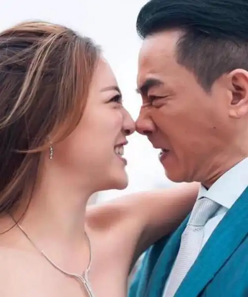 并到了谈婚论嫁见父母的地步,可惜黄晓明最后当众否定了与应采儿的