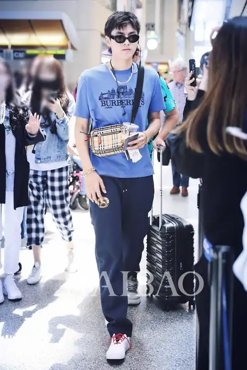 2018年4月28日吴亦凡机场街拍