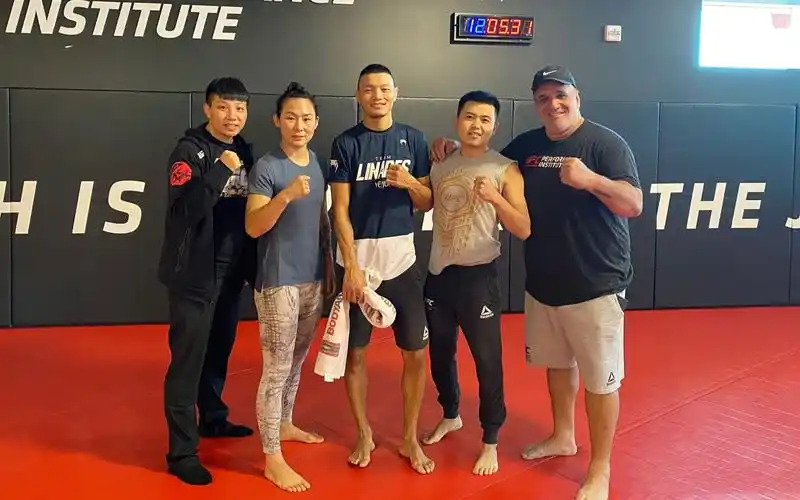 【ufc精英训练中心上海】训练纪实:苏木达尔基最后的车轮战