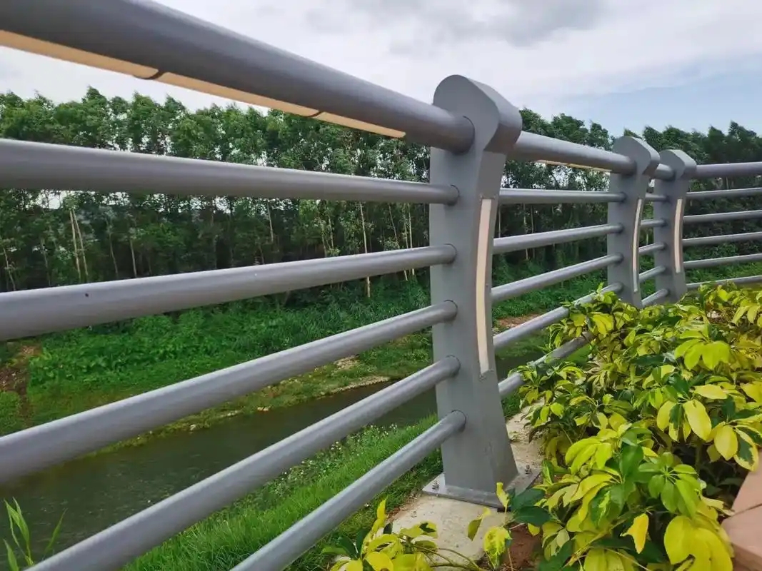 栏杆 桥栏杆 铁栏杆 热镀锌钢护栏 护栏安装 护栏 - 抖音