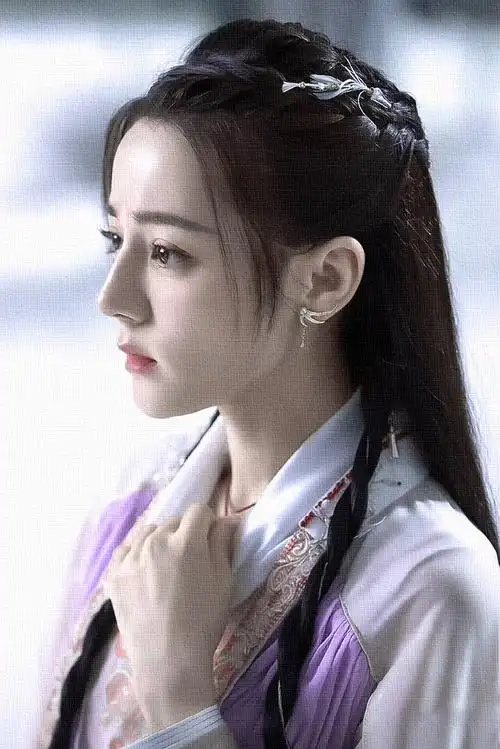 迪丽热巴纪云禾播出二周年产出接力