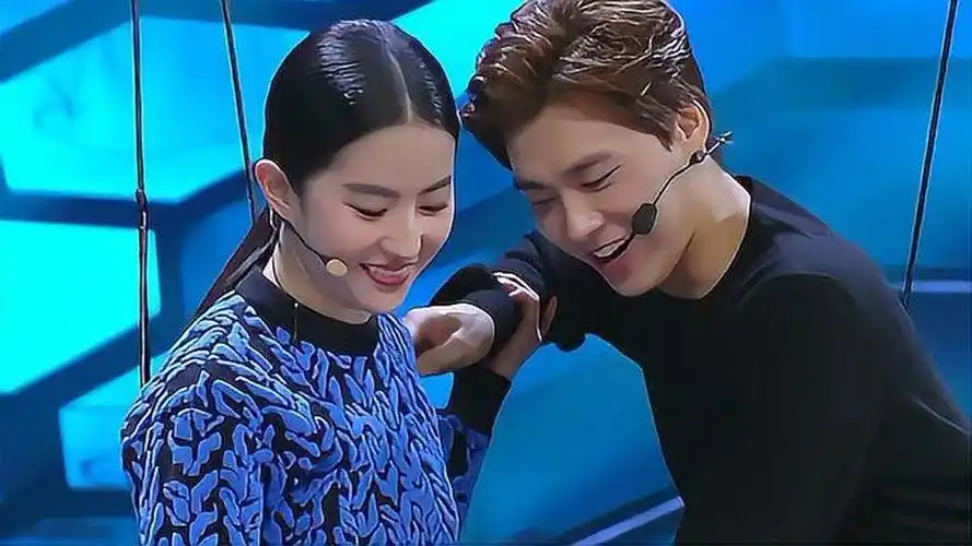 李易峰刘亦菲公布恋情,李易峰公布恋情-图片大观-奇异网