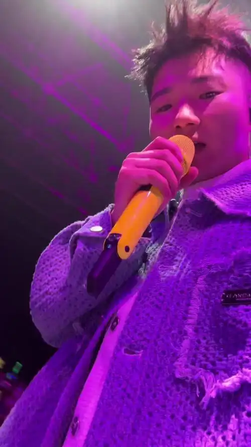 没想到我也会是别人的青春白小白巡演