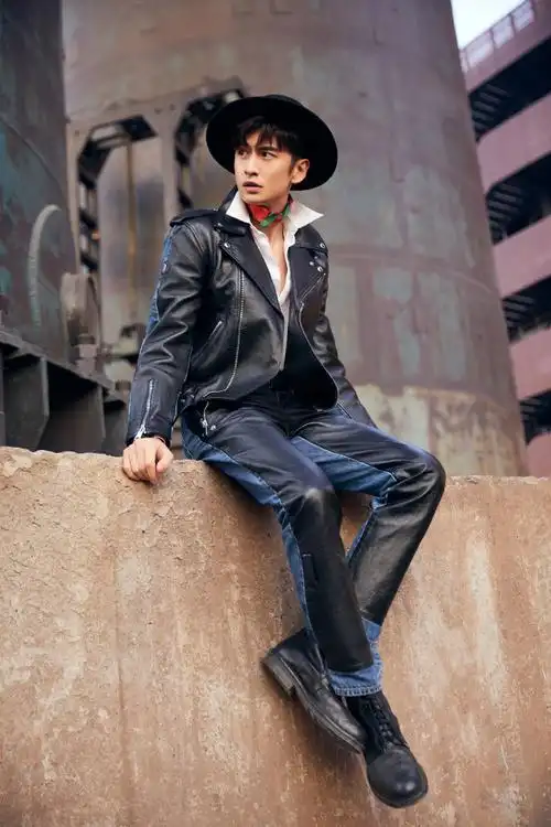 张云龙生日礼帽写真大片##张云龙牛仔风皮衣造型生日大片##张云