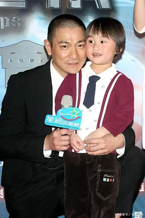 刘向蕙是刘德华和朱丽倩的女儿,出生于2011年5月9日.