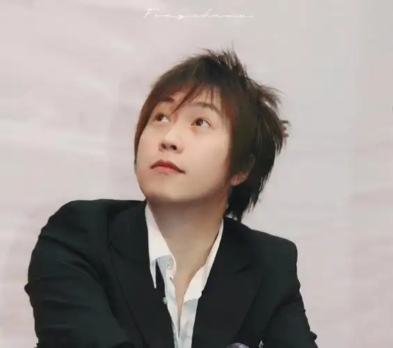 可恶陈信宏你怎么这么可爱