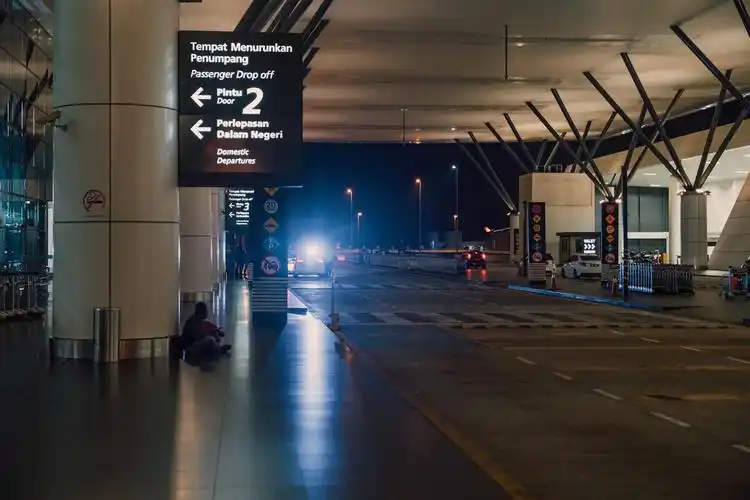 凌晨的吉隆坡机场