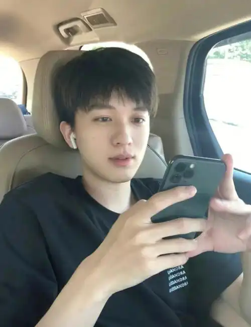 安利帅哥赵英博