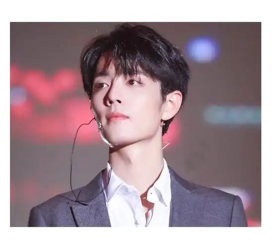 肖战头像图片高清适合做头像的肖战图片