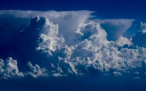 唯美云朵天空风景图片桌面壁纸