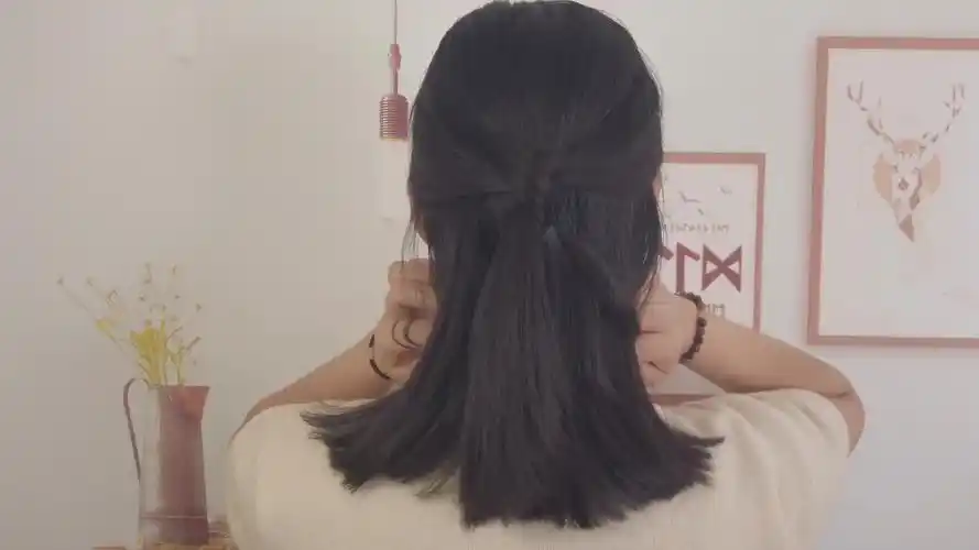 冬天最流行的半披发型扎法省时省力好打理懒人的最爱