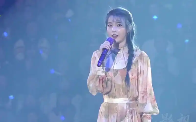 iu李知恩演唱会《时间之外》现场版