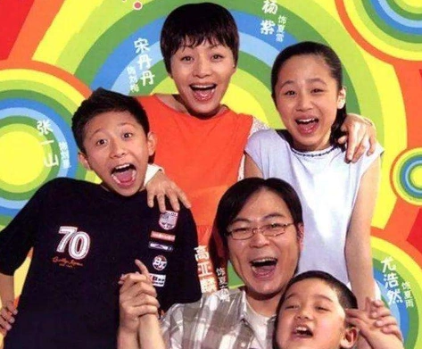 还记得《家有儿女》小雨吗?考不上北影吐槽他丑,今帅成韩国欧巴