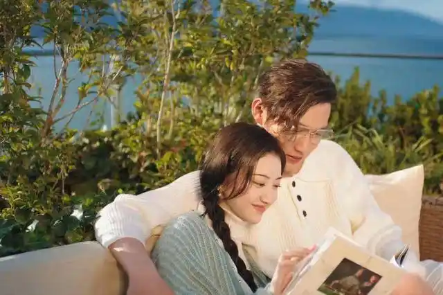 景甜和张彬彬直播有点尴尬默契度不高景甜更显主动