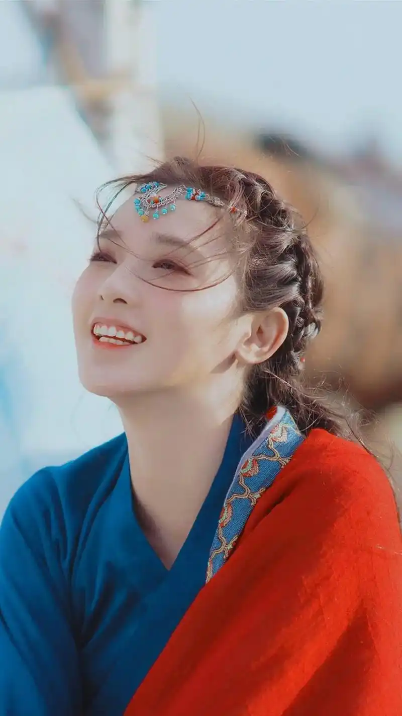 小枫曾经也是草原上自由恣意的女孩.彭小冉东宫剧照 #东宫   - 抖音