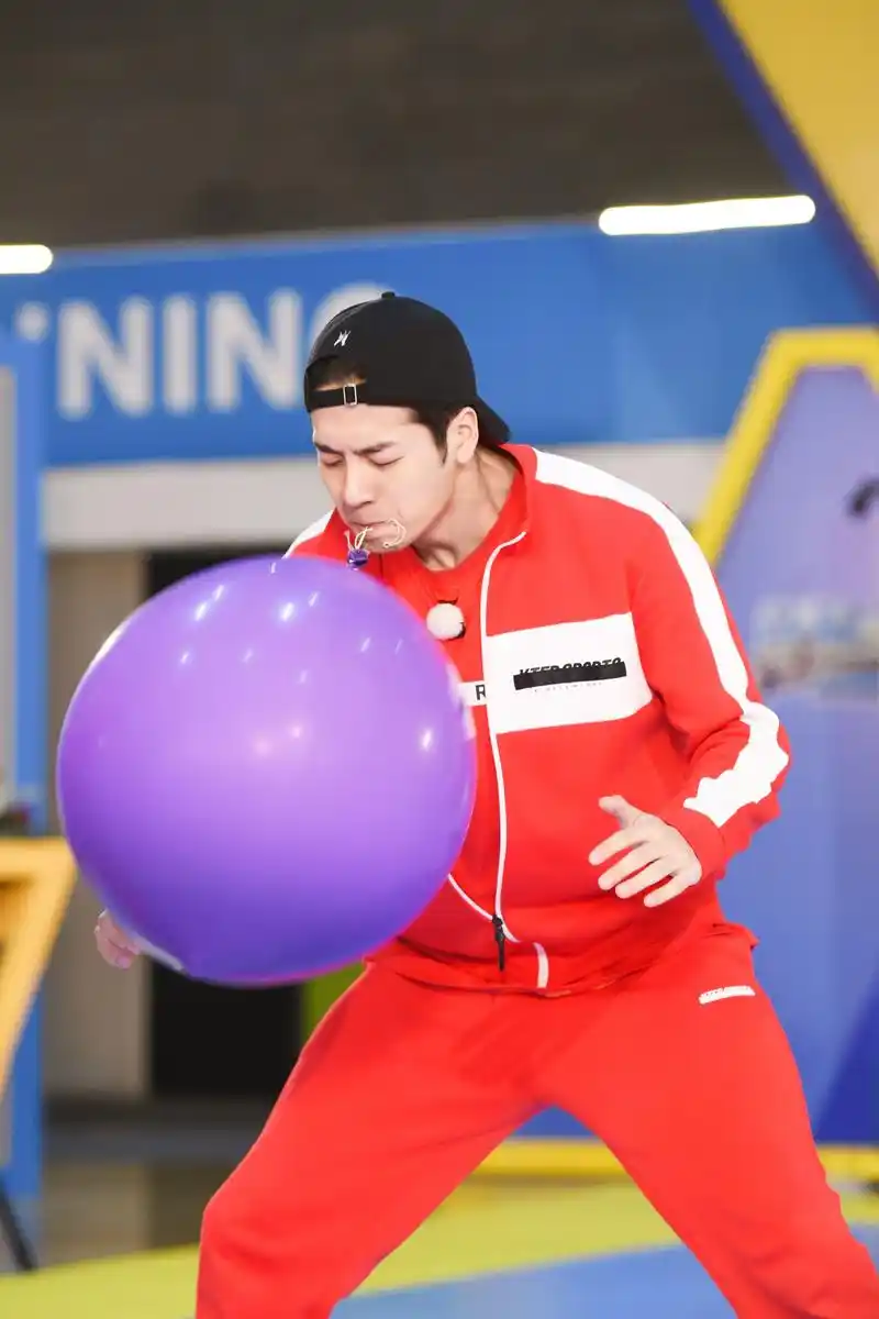 快乐运动会来袭,运动健将王嘉尔火速上线!