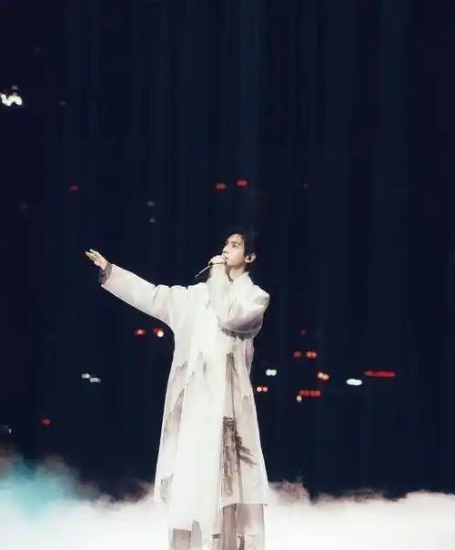 原创原创183cm于朦胧和177cm罗云熙双双挑战古装造型到底谁更仙