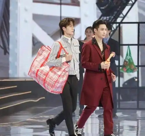 原创《街舞3》导师不熟怕尴尬?张艺兴王嘉尔王一博早就认识了